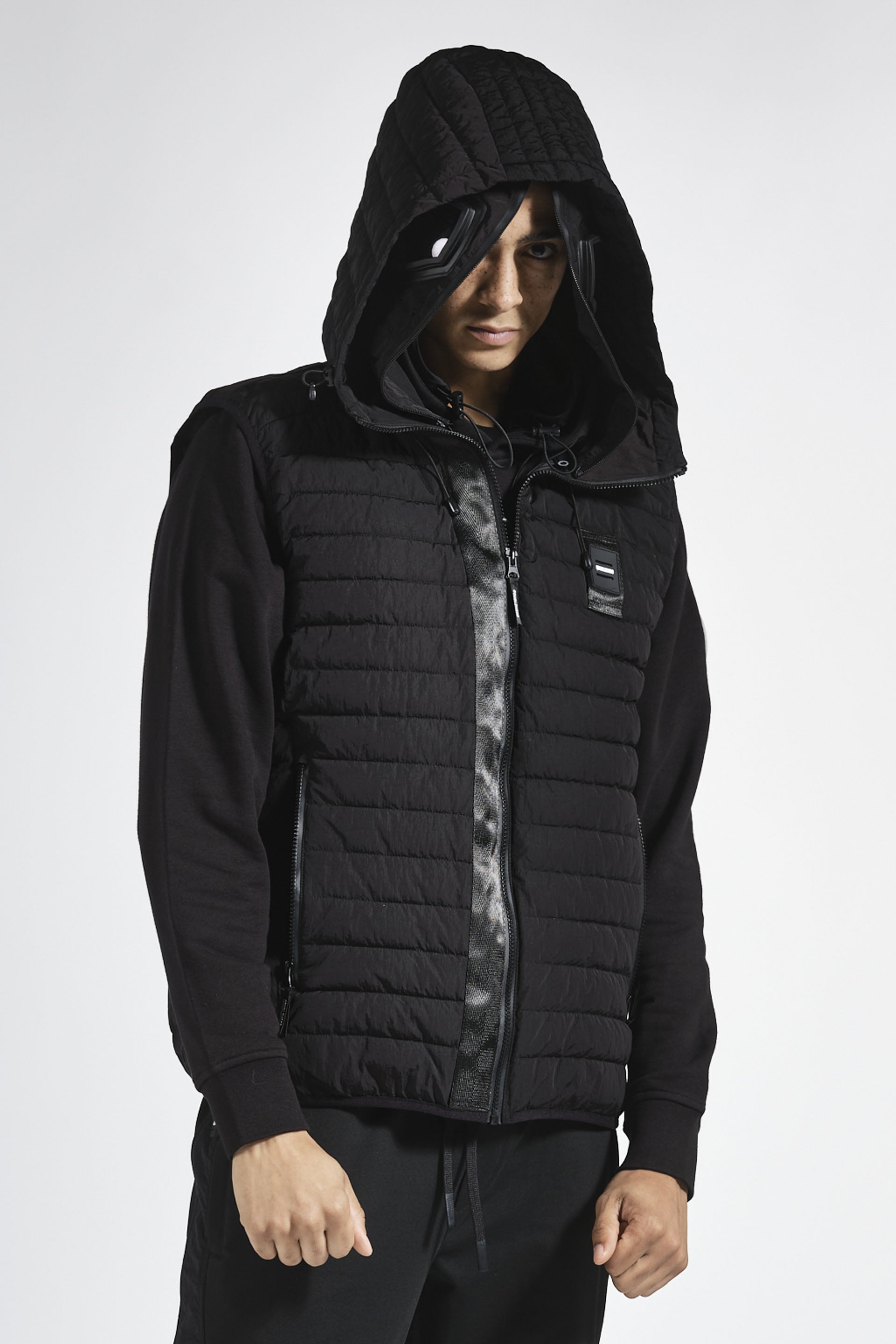 Veste sans manche noir avec capuche DOUBLEHOOD - Streetwear