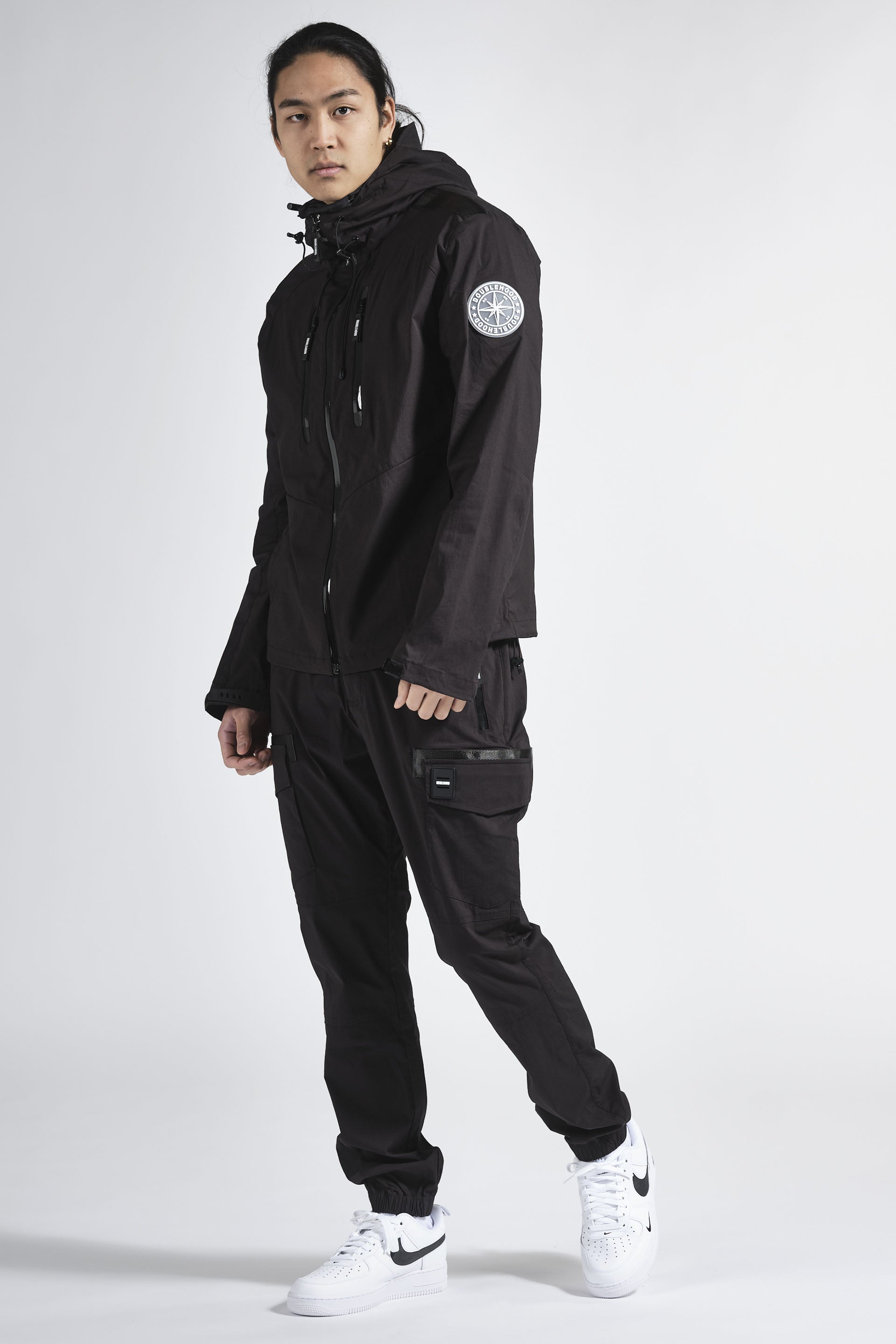 Veste zippée noir avec capuche DOUBLEHOOD