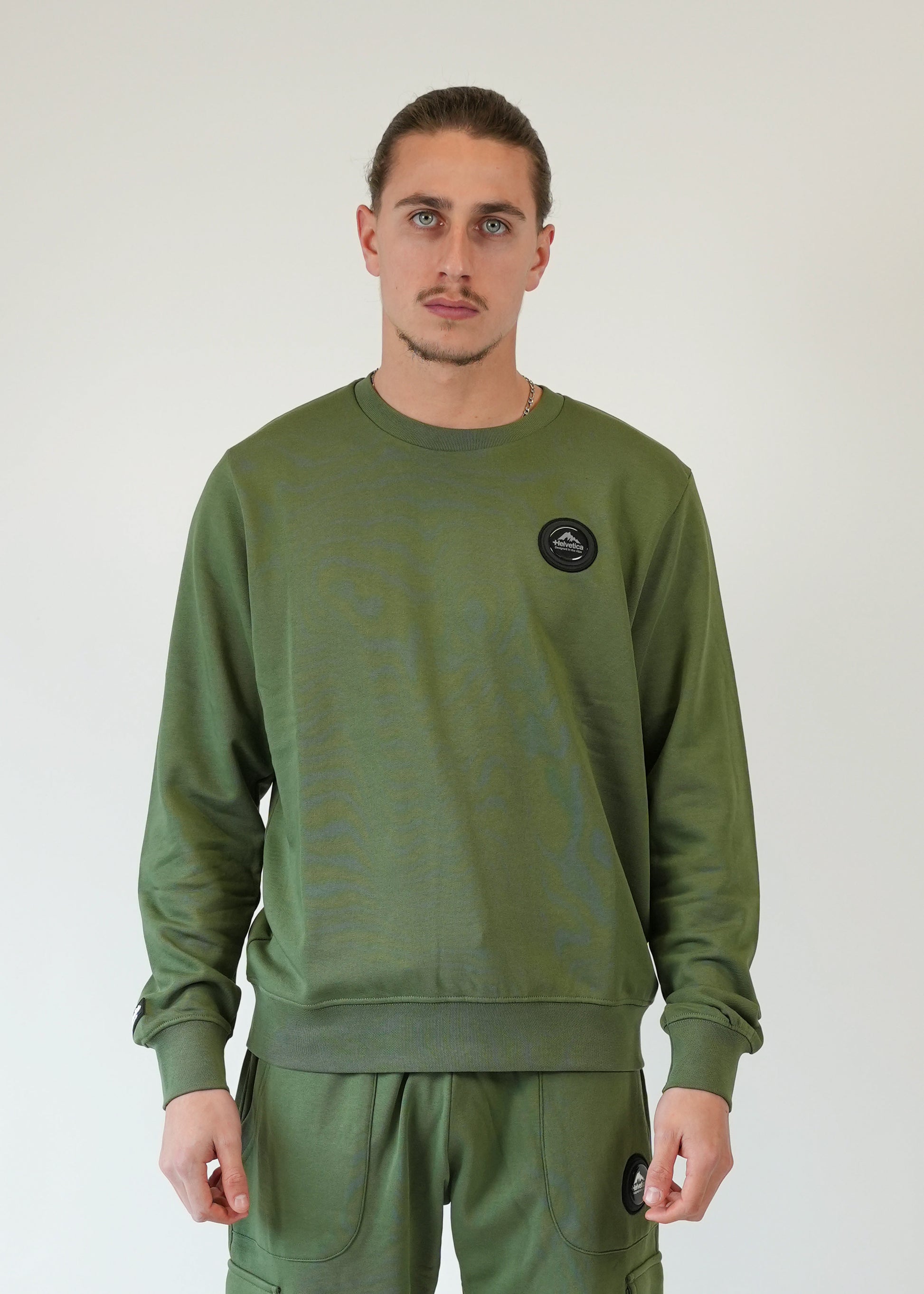 Pulls HELVETICA Homme Kaki Tendance 2025 - Streetwear