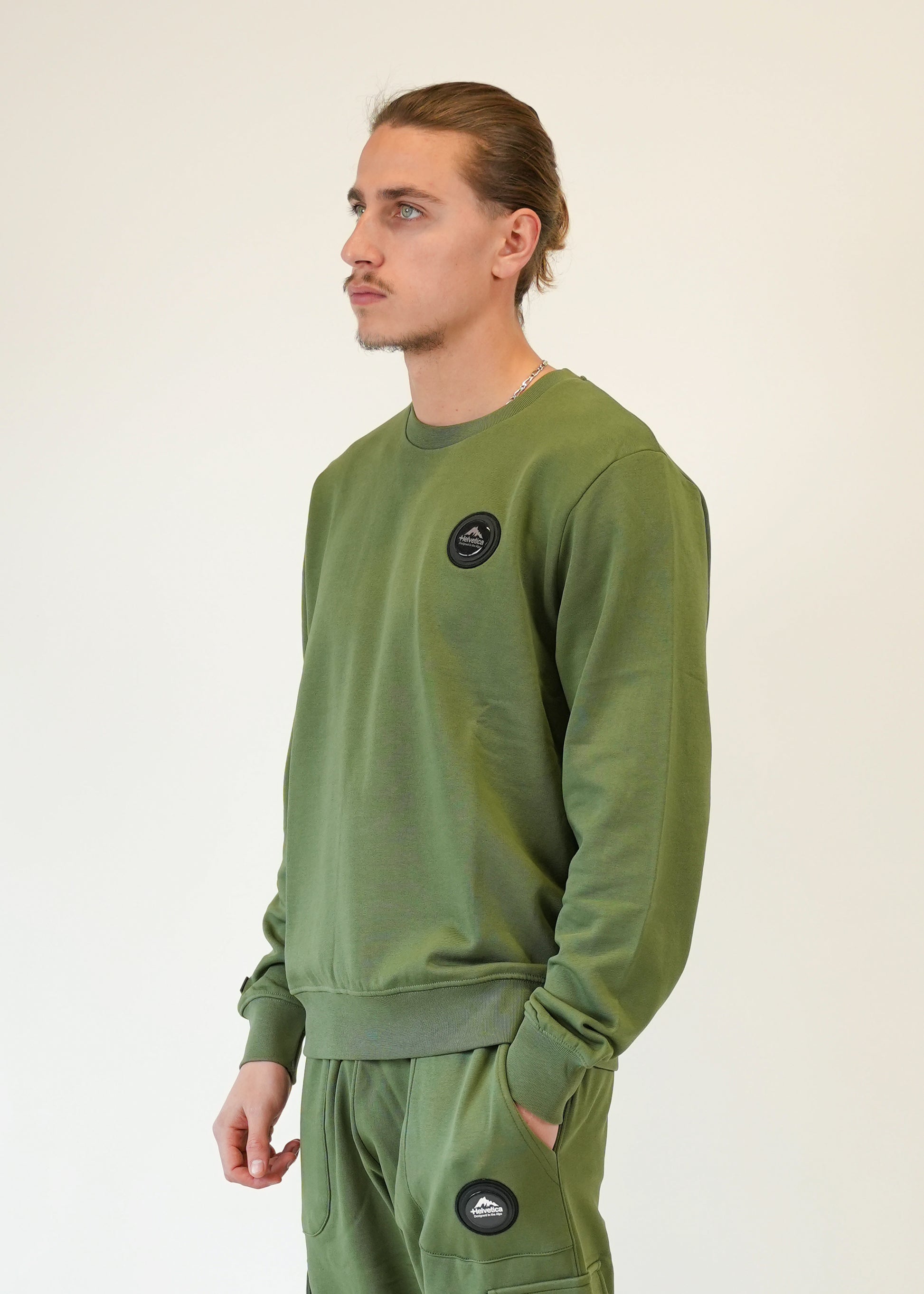 Pulls HELVETICA Homme Kaki Tendance 2025 - Streetwear