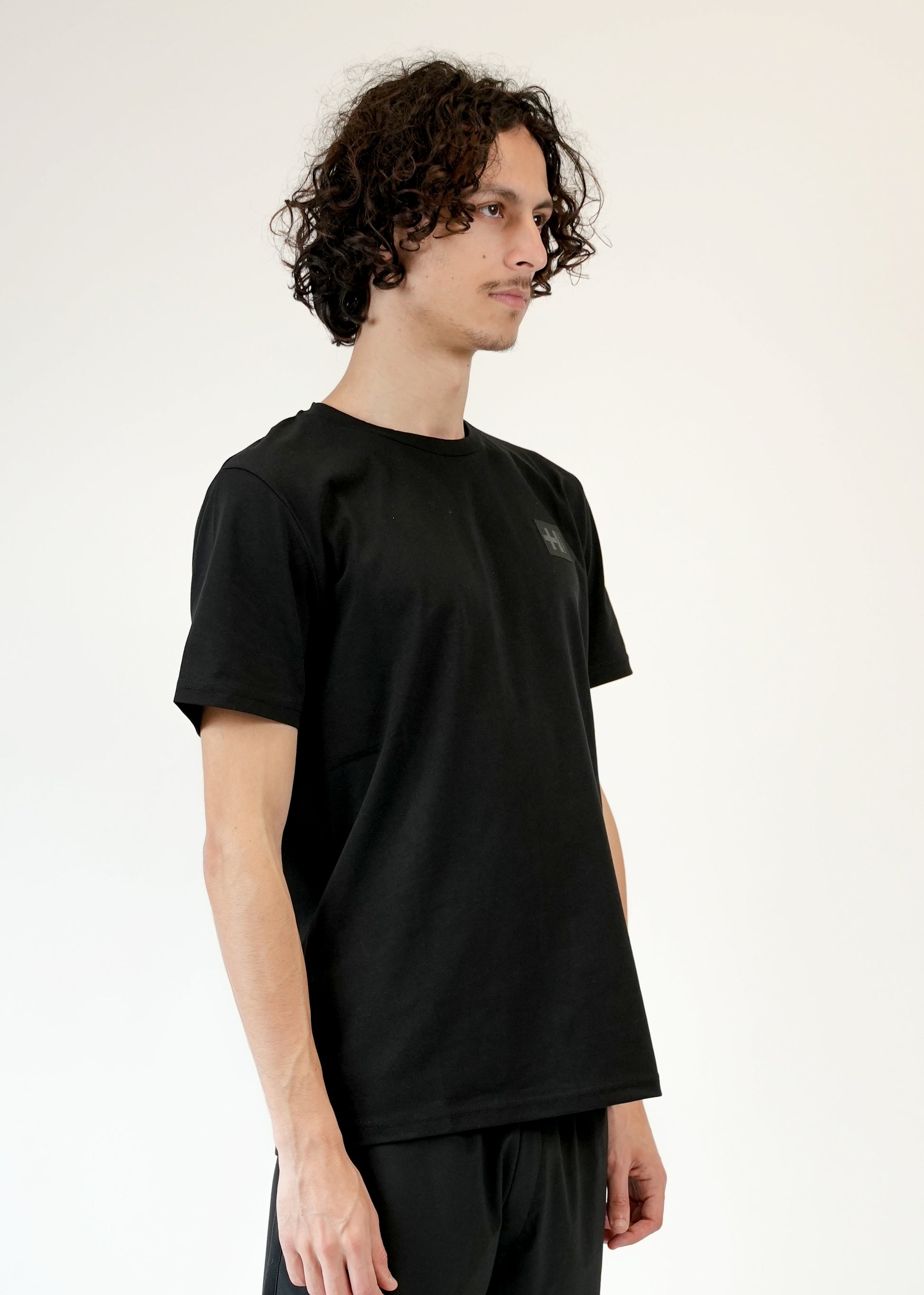 T-Shirt  HELVETICA Homme Noir Streetwear