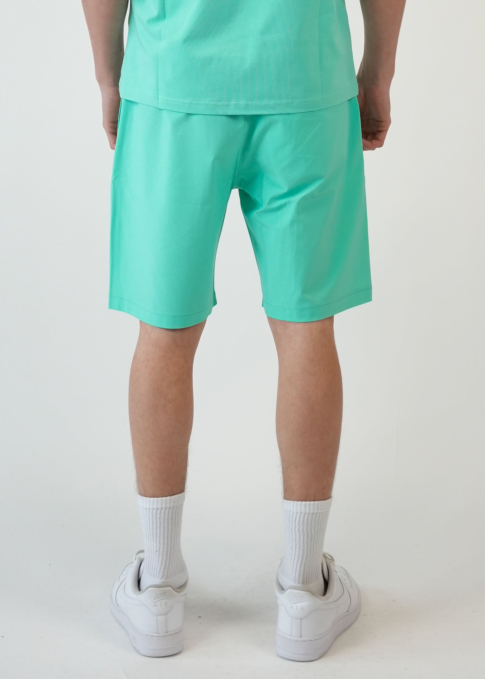 Short HELVETICA Menthe Quintana - Tendance 2025